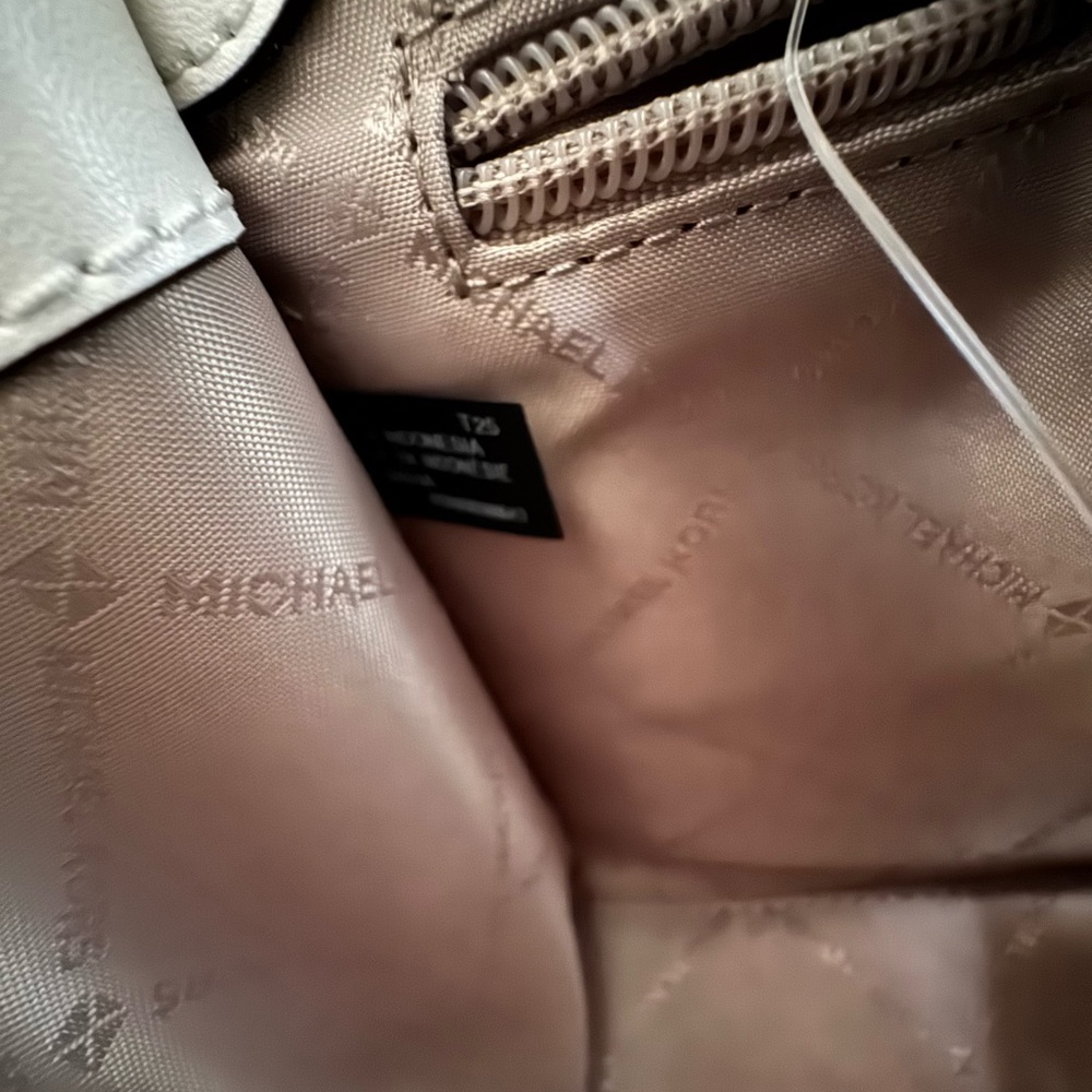 Michael Kors Hamilton Glossy White Quilted Satchel Shoulder Bag - Picture 10 of 13